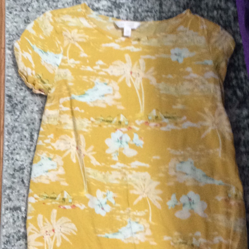 Yellow graphic shirt